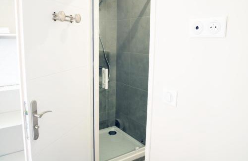 Angouleme Apartamento | T2 - 28m2 avec cour et stationnement, wifi et linge fournis