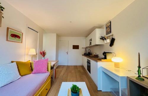Villeneuve Apartamento | T2 au calme - 5 min à pied de la gare et 10min à pied du centre historique - Stationnement
