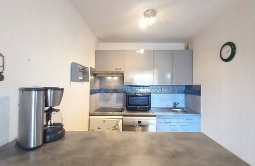 Miramar Apartamento | T2 cabin 40 m² 5 persons Air-conditioned, Wifi, Netflix, 400m beach, parking