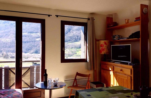 Esquieze-Sere Apartamento | T2 tranquilo y soleado con muy linda vista