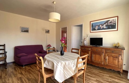 Cambo-les-Bains Apartamento | T2 calme avec terrasse, parking privatif, cuisine équipée, centre de Cambo-les-Bains - FR-1-495-112