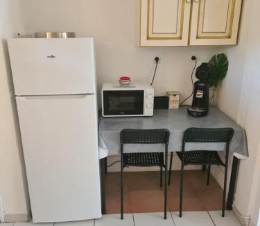 Carry-le-Rouet Apartamento | T2 CARRY LE ROUET CENTRE VILLE PROCHE DE LA MER