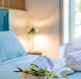 Nimes City Centre Apartamento | T2 Climatisé de charme, pour couple proche Arènes MaisonCarréeConciergerie