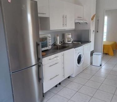 Vias Apartamento | T2 climatisé front de mer avec terrasse et parking - V0742