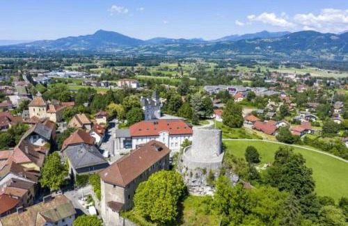 La Roche-sur-Foron Apartamento | T2 cocon avec balcon et parking