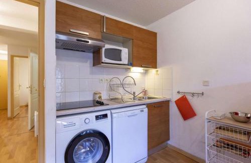 Luz-Saint-Sauveur Apartamento | T2 cosy en centre-ville avec parking, proche commodités, 3 stations de ski, non fumeur - FR-1-402-118