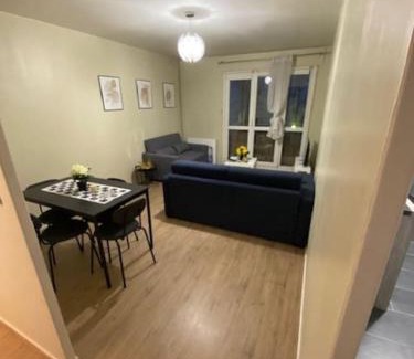 Les Ulis Apartamento | T2 entier Chambre+Salon+Cuisine