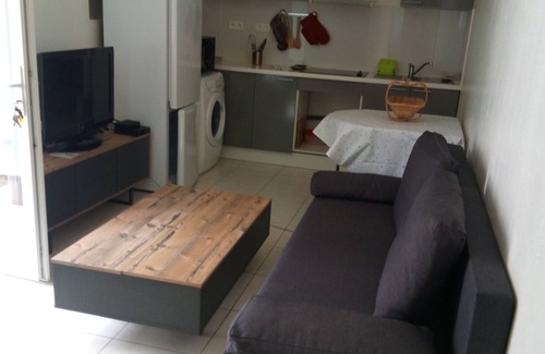 Le Muy Apartamento | T2 garden level in villa