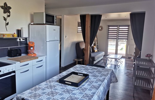 Courthezon Casa | T2 independiente con piscina