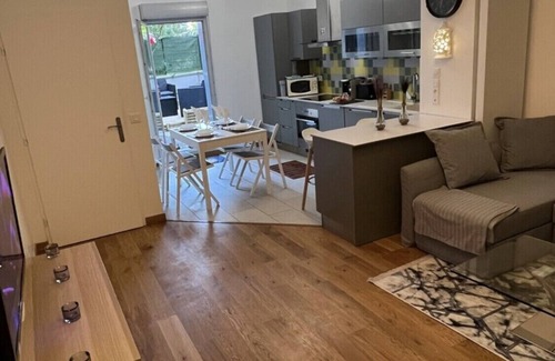 Epinay-sur-Seine Apartamento | T2 jacuzzi 6 stade de France and porte de paris streetcar stations