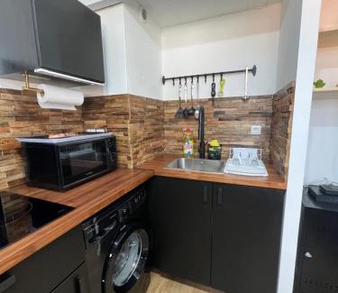 Les Sablettes Apartamento | T2 MODERNE VUE MER LES SABLETTES CLIM- WiFi- PARKING