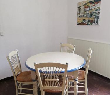 Prats-de-Mollo-la-Preste Apartamento | T2 petite terrasse coeur de ville