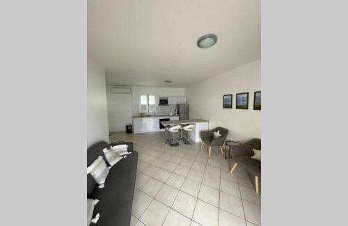 Pointe du Bout Apartamento | T2 situé au cœur du village créole- Trois ilets