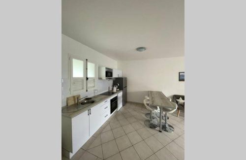Pointe du Bout Apartamento | T2 situé au cœur du village créole- Trois ilets