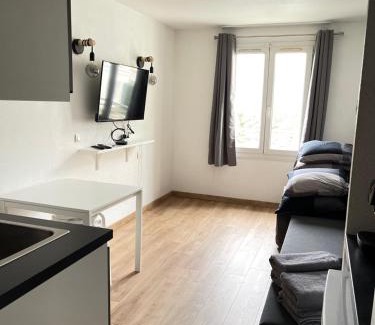 Bussy-Saint-Georges Apartamento | T2D Apartment - Suite BLG proche Disneyland Paris