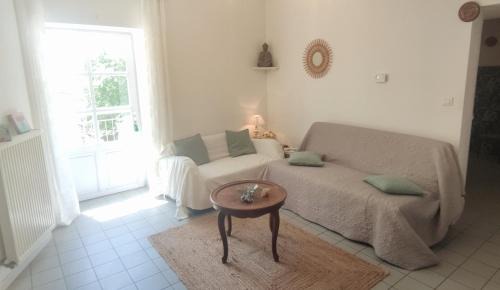 Sauzet Apartamento | T3 avec sa terrasse au cœur du village médiéval