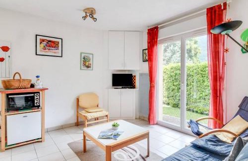 Esquieze-Sere Apartamento | T3 calme 6 pers, terrasse, jardinet, proche commodités - FR-1-402-24