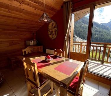 Champagny-en-Vanoise Apartamento | T3 Champagny-en-Vanoise avec terrasse plein sud