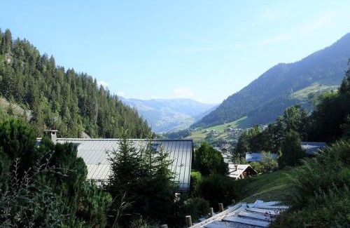 Beaufort Apartamento | T3 cosy avec cheminée, pour 4-5 pers., skis aux pieds, terrasse sud/ouest, calme à Arêches-Beaufort - FR-1-342-183