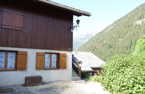 Beaufort Apartamento | T3 cosy avec cheminée, pour 4-5 pers., skis aux pieds, terrasse sud/ouest, calme à Arêches-Beaufort - FR-1-342-183