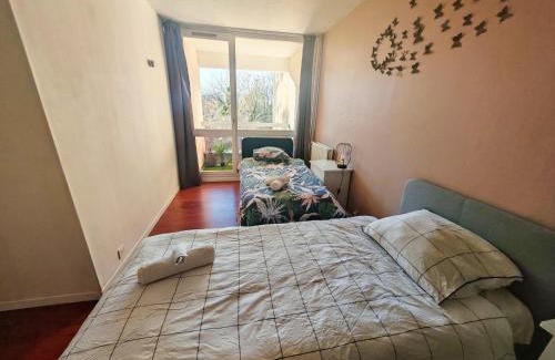 Elancourt Apartamento | T3 COSY petit balcon 5mins France miniature