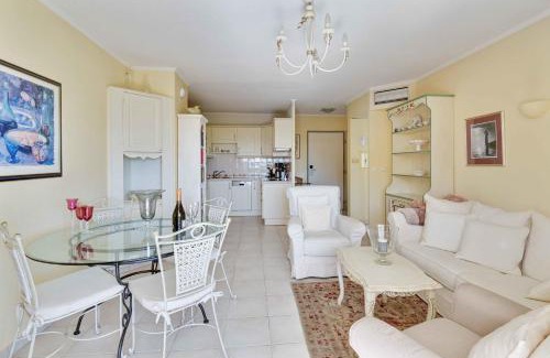 La Napoule Apartamento | T3 in Mandelieu with Terrace AC Swimming Pool Tennis - BENAKEY