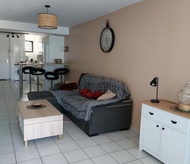 Centre-Ville Apartamento | T3 le cristal St Pierre 300m de la plage