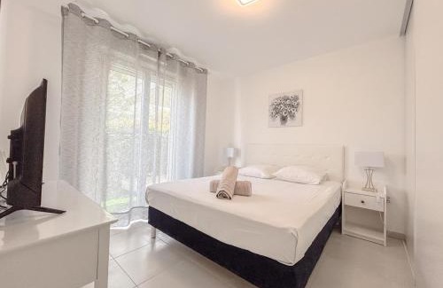 Puget-sur-Argens Apartamento | T3 lumineux avec jardin, parking et piscine