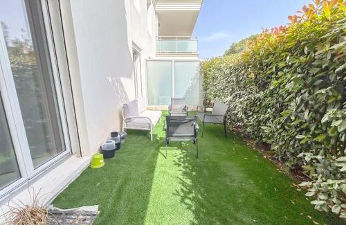 Puget-sur-Argens Apartamento | T3 lumineux avec jardin, parking et piscine