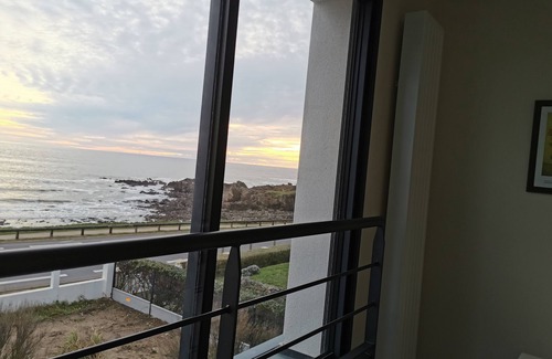 Batz-sur-Mer Apartamento | T3 - Ocean view, waterfront, garden and sea-view terrace, free parking.