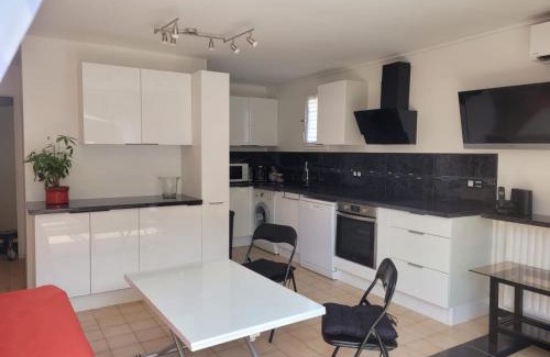 Boulouris-sur-Mer Apartamento | T3 RDJ south, Sea exit from residence