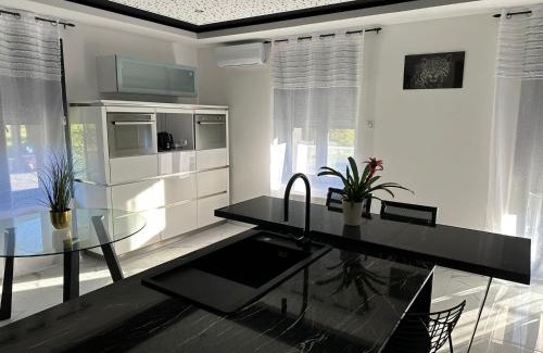 Frontenex Casa | T4 TRES HAUT STANDING 130 mètres carré