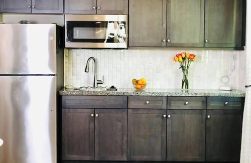 Temecula Casa | Ta Ta Darling: Lake & Winery Escape Stylish Stay Near Temecula’s Best!!
