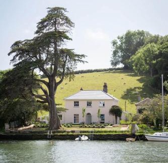 Kingsbridge Casa | Tacket Wood House