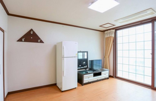 Wonbuk Casa | Taean Sinduri Park Pension