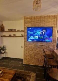 Gabalfa Apartamento | Taff Cottage - Stylish getaway by River Taff with free parking