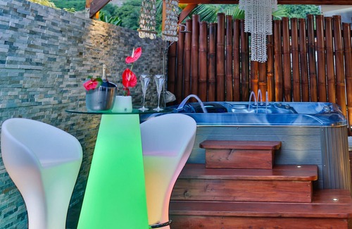 Punaauia Chalet De Esquí | TAHITI - Bubble Cottage