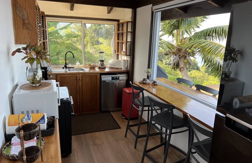Punaauia Casa | Tahiti, quiet air-conditioned tropical villa, marvelous lagoon and mountain view
