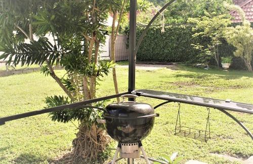 Punaauia Apartamento | TAHITI - Sanny's Place Family Room & Poo