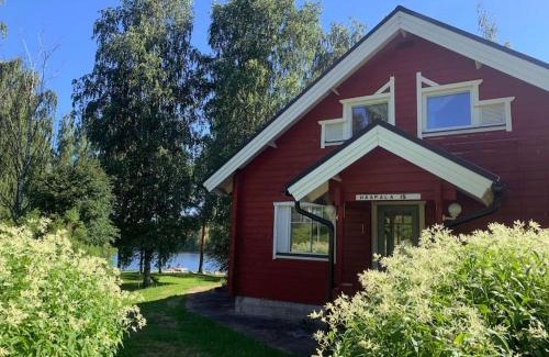 Tahkovuori Villa | Tahkon Riihiranta - 4 bedroom villa by the lake - Tasokas tilava rantamökki