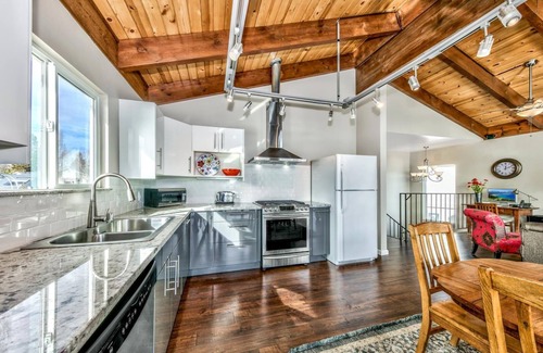 Tahoe Keys Casa | Tahoe Keys Mountain Vistas-Waterfront, Panorama Views, New Dock, Best Value