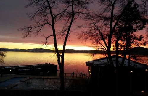 Brockway Casa | Tahoe luxury Brockway Springs Resort lakefront and heated pool year round
