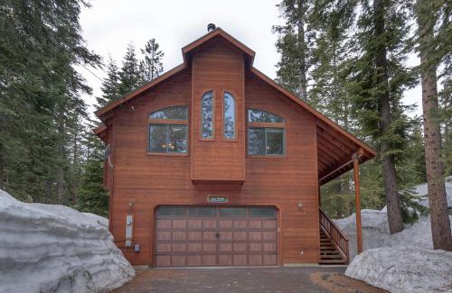 Tahoma Casa | Tahoma Charm on West Shore - Beautiful Open Concept 3 BR w Private Hot Tub