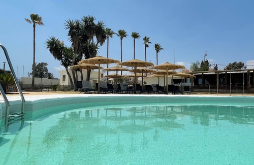 Palomares Alquiler De RV | TAIGA Almeria Playa