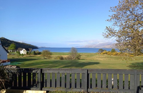 West Laroch Apartamento | Taigh Mara(Marine House) 2 bed Apartment