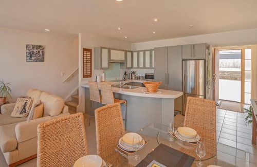 Tairua Casa | Tairua Waterfront Retreat - Tairua Apartment