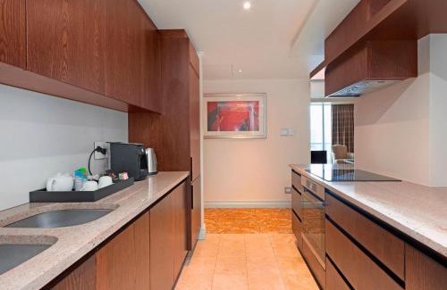 Bo'Kaap Apartamento | Taj 2 bed Suite - deluxe hotel suite with lounge, kitchen & stunning Table Mtn views