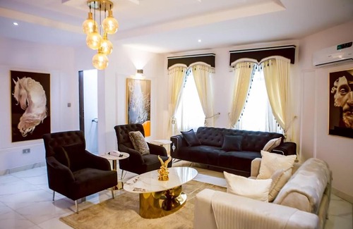 Ado Ekiti Apartamento | TAJ Suites