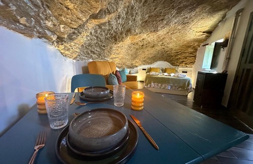 Setenil de las Bodegas Casa | Tajito Romano