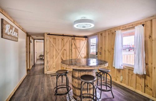 East Fultonham Casa | Take 5 Retreat with Hot Tub Relax, Rest, Refresh!